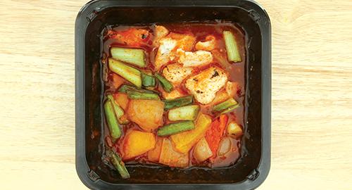 Spice Chicken In Garlic Sauce recipe | Usha Cook