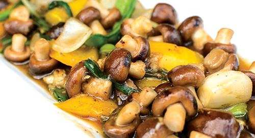 Mushroom and Peppers In Oyster Sauce recipe | Usha Cook